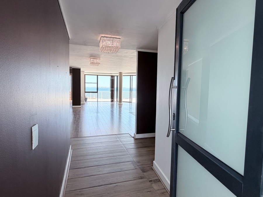 3 Bedroom Property for Sale in Bloubergstrand Western Cape